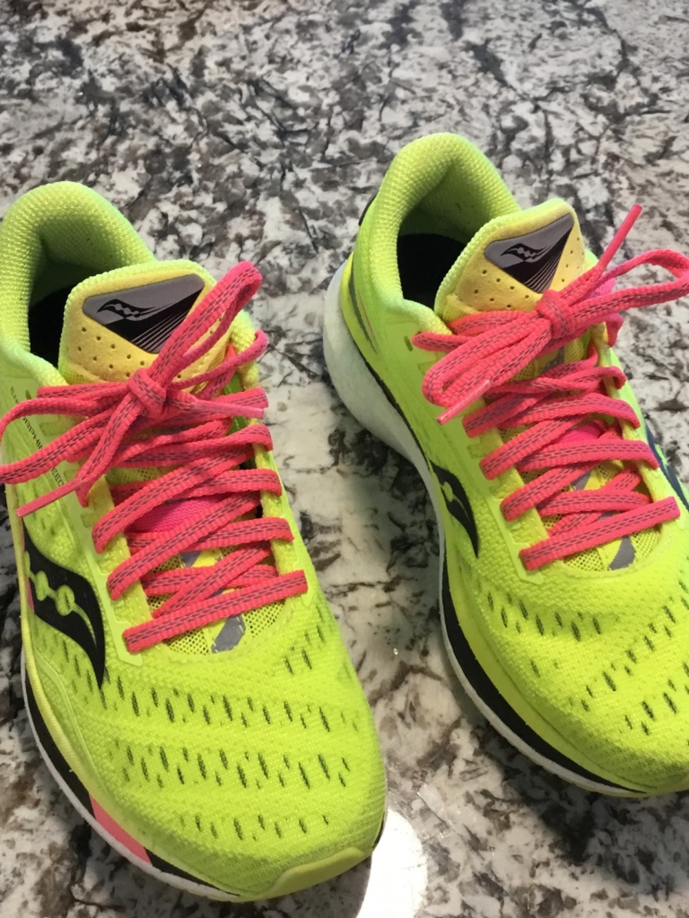 SAUCONY ENDORPHINE SPEED WOMEN’S RUNNING SHOES